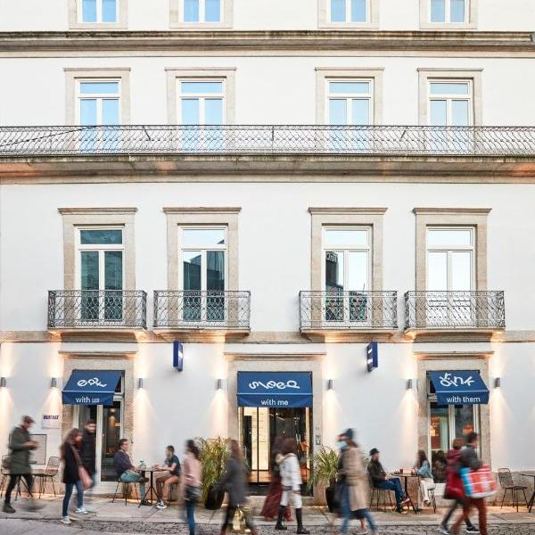 Chic & Basic Gravity