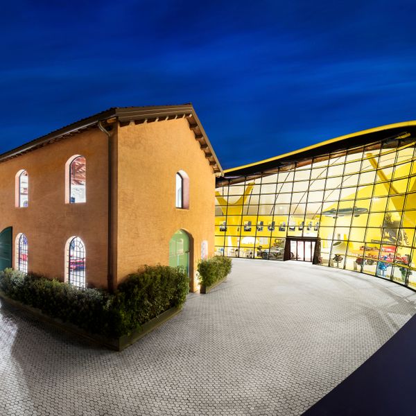 Ingresso Museo Enzo Ferrari di Modena