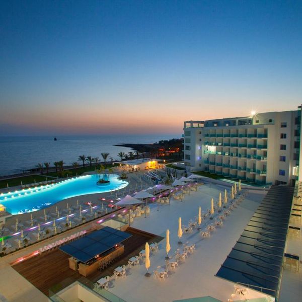 King Evelthon Beach Hotel & Resort