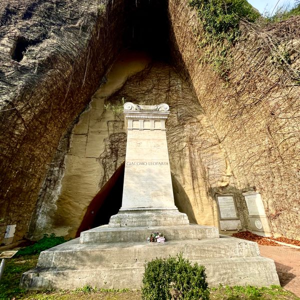Napoli: Visita con Guida Privata al Parco Vergiliano Tomba di Virgilio e Leopardi