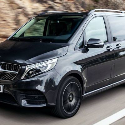 Transfert VIP à Naples : limousine, fourgonnette, minibus et bus depuis/vers l'aéroport, la gare, le port, l'hôtel et le poste de contrôle