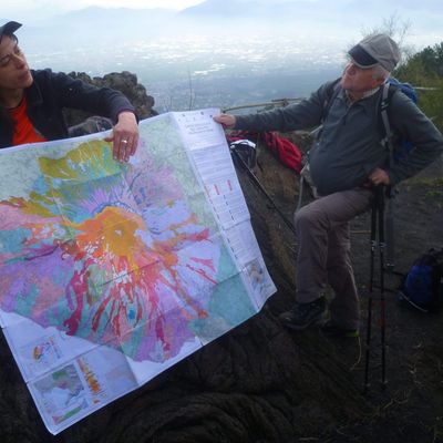 维苏威火山 - 在地狱谷的1号步道上的导游徒步旅行